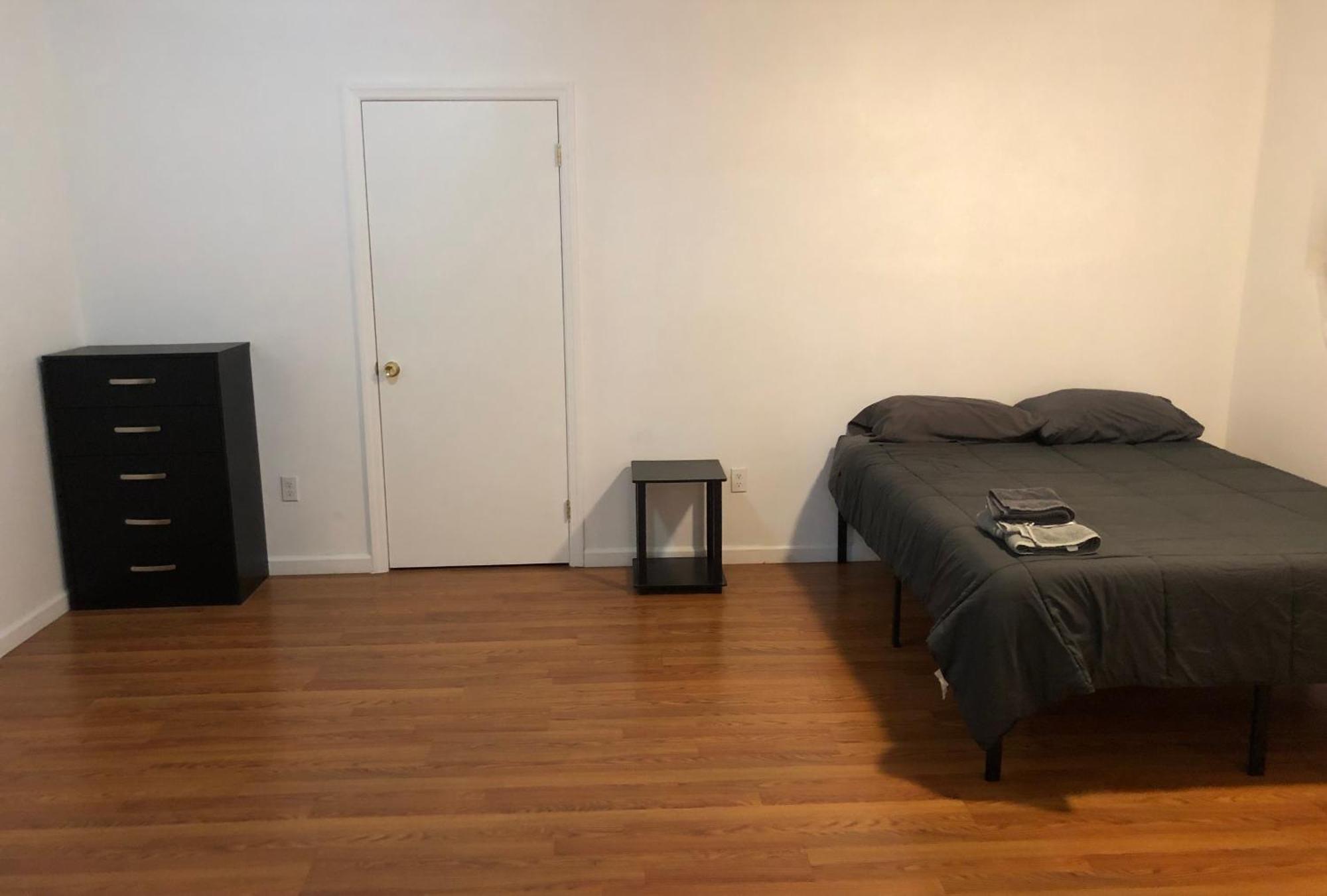 Large And Private Apartment Can Sleep Up To 8 People Comfortably With Direct Nyc Manhattan Train Only 5 Minute Walk Away Elizabeth Exteriér fotografie