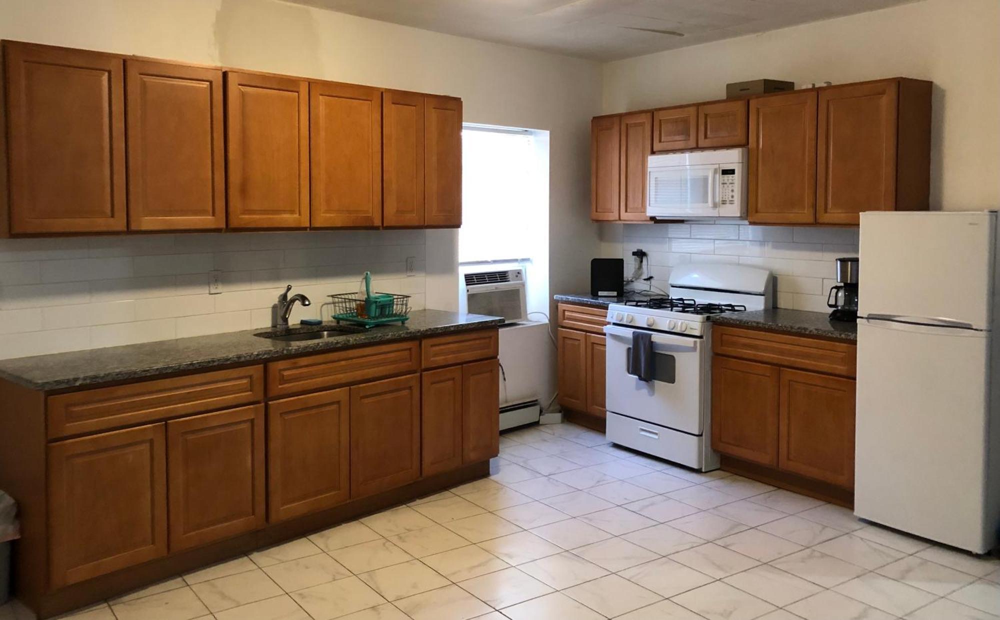 Large And Private Apartment Can Sleep Up To 8 People Comfortably With Direct Nyc Manhattan Train Only 5 Minute Walk Away Elizabeth Exteriér fotografie
